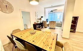 Acogedor Apt 8Pax 4Bdr 2Bth- Cozyhomesevilla2