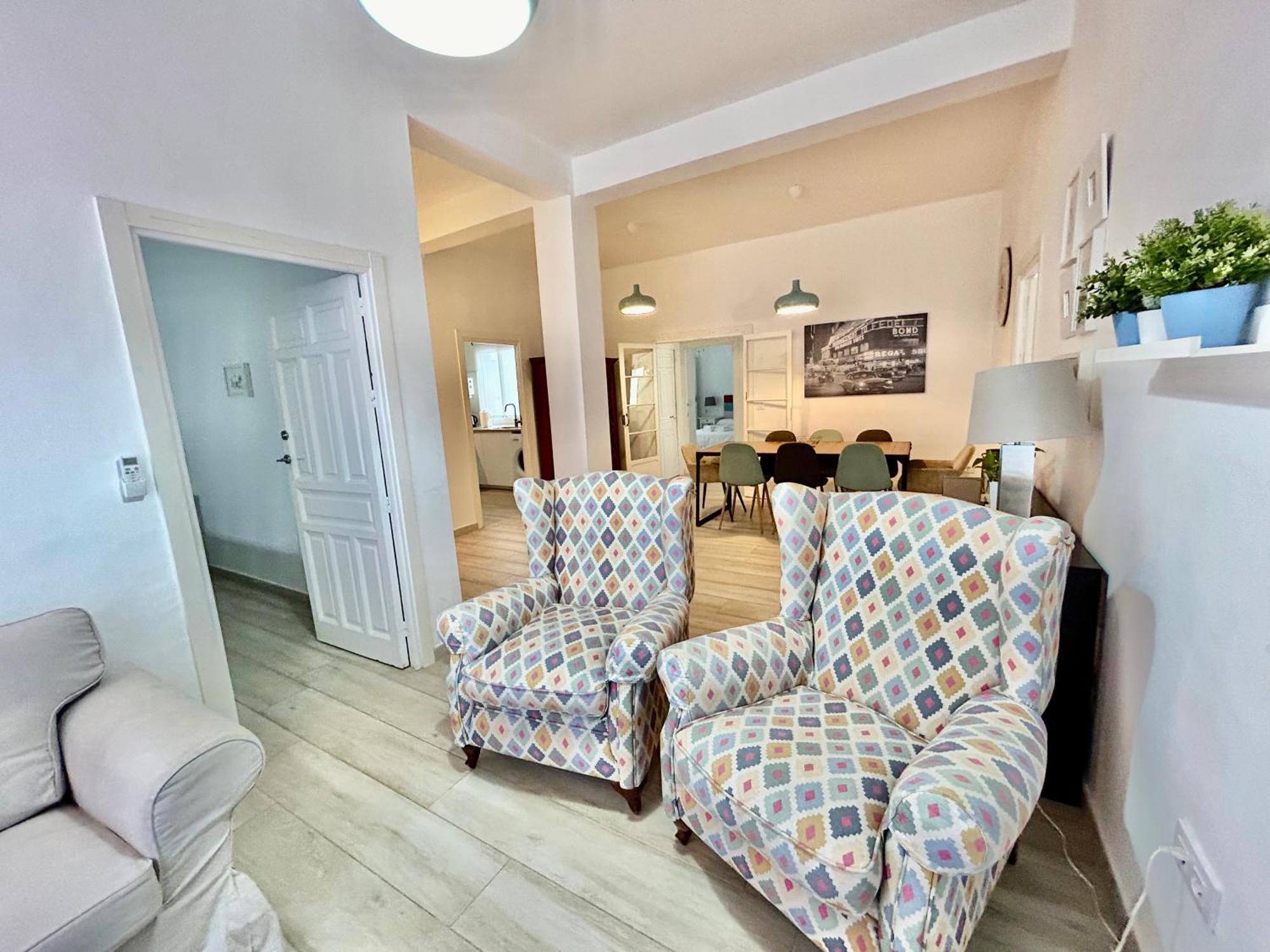 Acogedor Apt 8Pax 4Bdr 2Bth- Cozyhomesevilla2 Extérieur photo