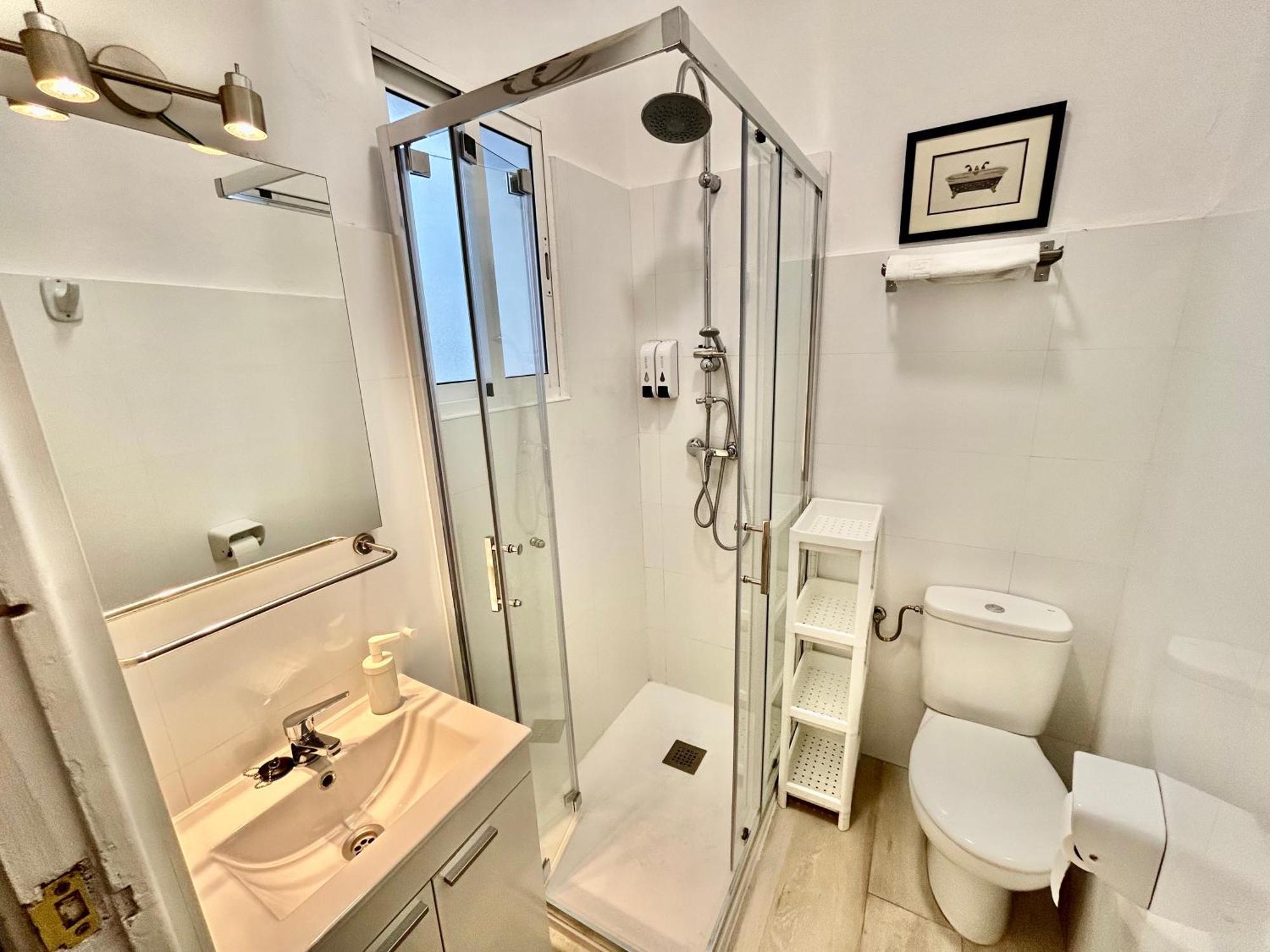 Acogedor Apt 8Pax 4Bdr 2Bth- Cozyhomesevilla2 Extérieur photo