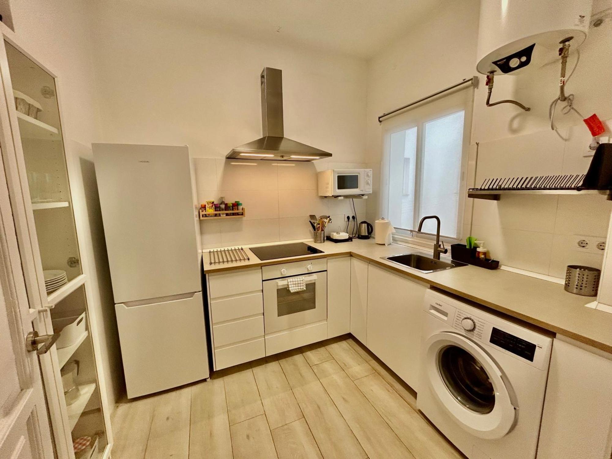 Acogedor Apt 8Pax 4Bdr 2Bth- Cozyhomesevilla2 Extérieur photo