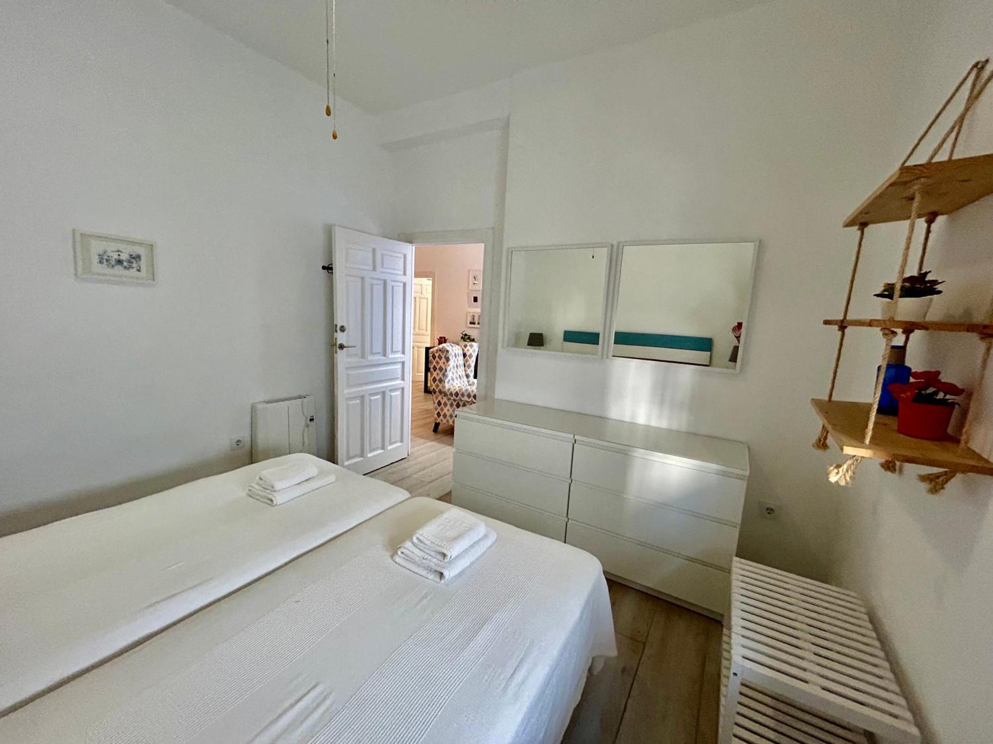 Acogedor Apt 8Pax 4Bdr 2Bth- Cozyhomesevilla2 Extérieur photo