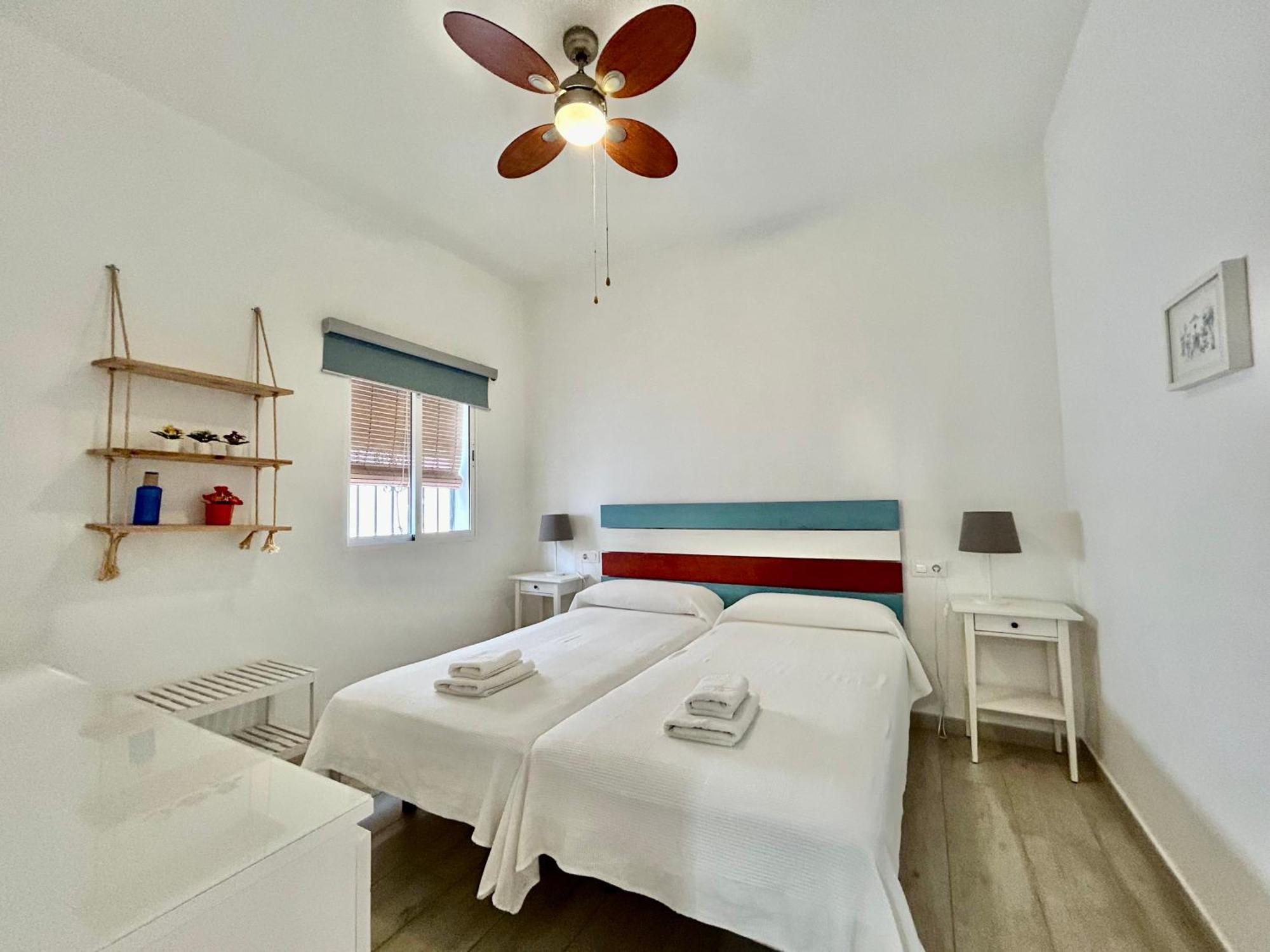 Acogedor Apt 8Pax 4Bdr 2Bth- Cozyhomesevilla2 Extérieur photo